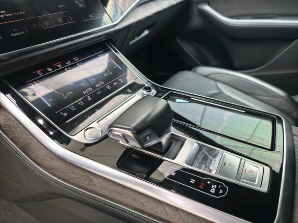 2018 Audi Q8 55 TFSI I (4M), белый - вид 11