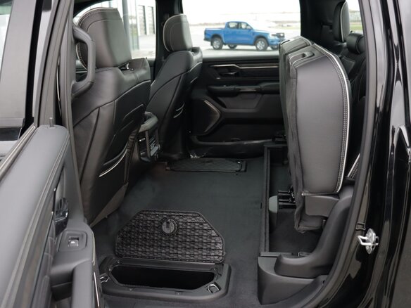 2026 Ram 1500 Crew Cab V Рестайлинг, чёрный, 10750000 рублей - вид 37