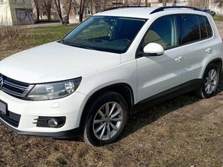 2015 Volkswagen Tiguan I Рестайлинг, белый, 1370000 рублей, вид 1