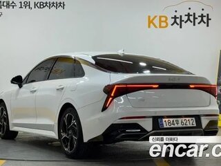 2023 Kia K5 LPi III Рестайлинг, белый, 3050000 рублей, вид 4