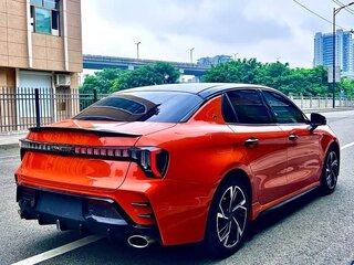 2026 Lynk & Co 03 I Рестайлинг 2, красный, 2365000 рублей, вид 4