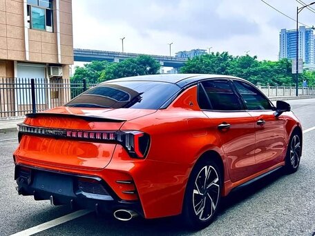 2026 Lynk & Co 03 I Рестайлинг 2, красный, 2465000 рублей, вид 4