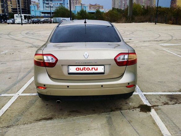 2012 Renault Fluence I, бежевый, 650000 рублей - вид 4