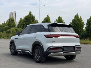 2024 BYD Yuan Pro (47 kWh) I Рестайлинг 2 (Pro), серебристый, 1900600 рублей, вид 4