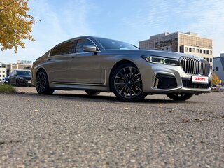2021 BMW 7 серии 730d xDrive VI (G11/G12) Рестайлинг, серый, 6100000 рублей, вид 3