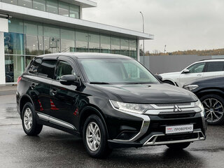 2019 Mitsubishi Outlander III Рестайлинг 3, чёрный, 2277000 рублей, вид 3