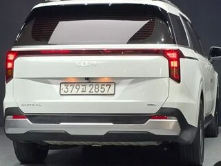 2024 Kia Carnival IV Рестайлинг, белый, 4537315 рублей, вид 4