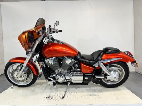 2004 Honda VTX 1800, оранжевый, 560000 рублей, вид 2