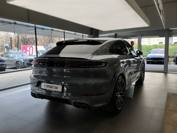 2024 Porsche Cayenne Coupé III Рестайлинг, серый, 14990000 рублей - вид 6