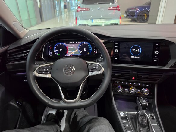2023 Volkswagen Jetta VII Рестайлинг, белый - вид 7