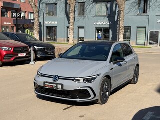 2023 Volkswagen Golf VIII, серебристый, 2280000 рублей, вид 1