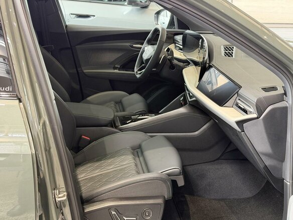 2026 Audi Q5 L III (GU), коричневый, 6707000 рублей - вид 9