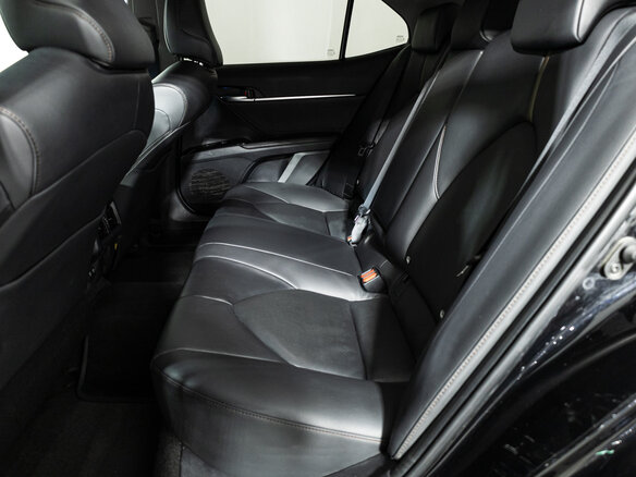 2019 Toyota Camry VIII (XV70), чёрный, 1999585 рублей - вид 9