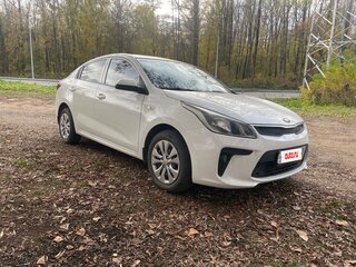 2017 Kia Rio IV, белый, 909000 рублей, вид 3