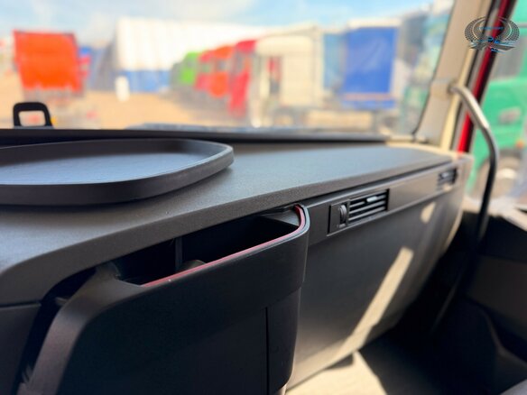 2018 Volvo FH, красный - вид 16