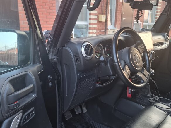 2012 Jeep Wrangler III (JK), чёрный, 1950000 рублей - вид 10