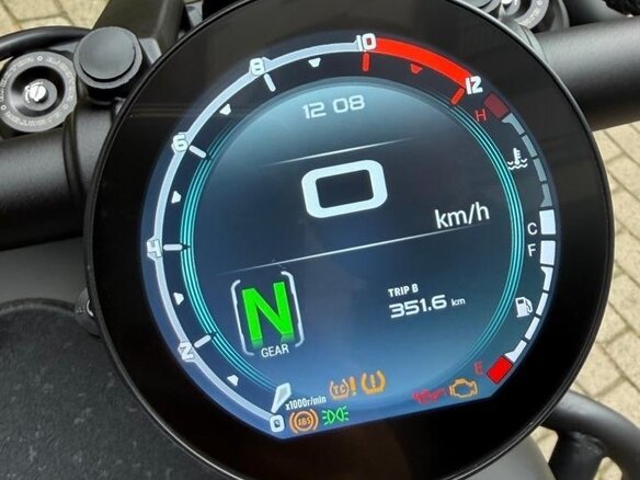 2024 QJMotor SRV 600 V, чёрный, 650000 рублей - вид 12