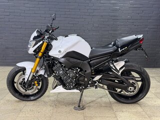 2012 Yamaha FZ8, белый, 715000 рублей, вид 4