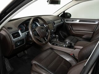 2016 Volkswagen Touareg II Рестайлинг, чёрный, 3060000 рублей, вид 5