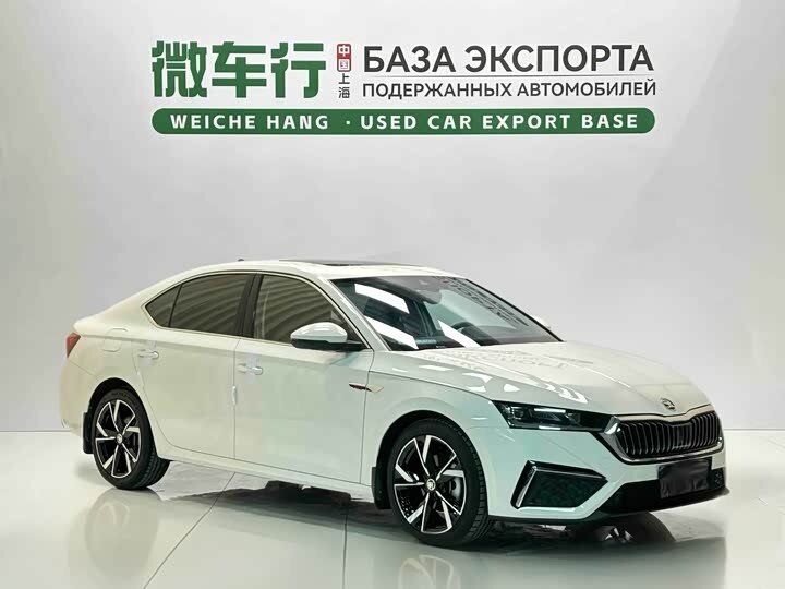 Открыть фотографии: Skoda Octavia IV (A8)