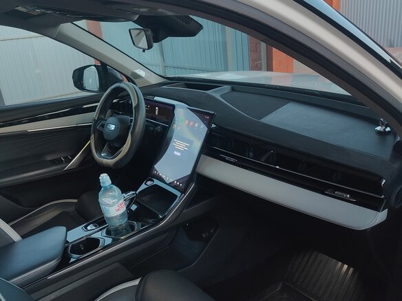 2023 Geely Atlas II, белый, 2950000 рублей - вид 9