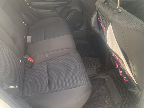 2019 Honda Fit III Рестайлинг, белый, 1275000 рублей - вид 34