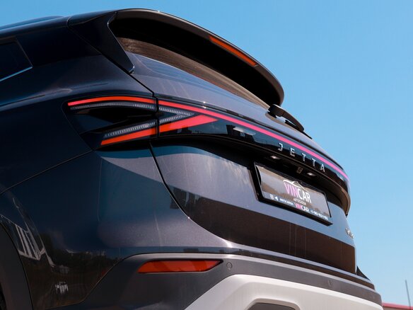 2026 Jetta VS8, чёрный, 2540000 рублей - вид 8
