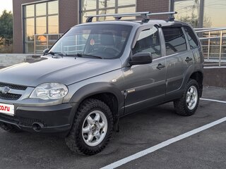 2017 Chevrolet Niva I Рестайлинг, серый, 650000 рублей, вид 2
