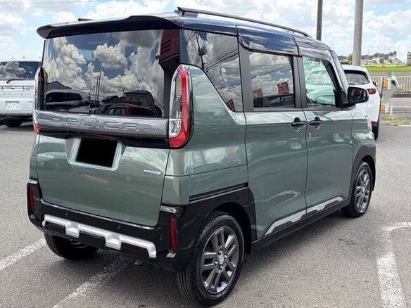 2023 Mitsubishi Delica Mini I, зелёный - вид 5