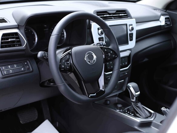 2025 KGM Tivoli, белый, 3395000 рублей - вид 12