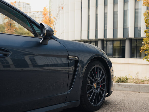 2014 Porsche Panamera GTS I Рестайлинг, синий, 3500000 рублей - вид 5