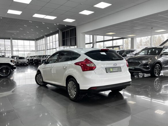 2013 Ford Focus III, белый, 750000 рублей - вид 5
