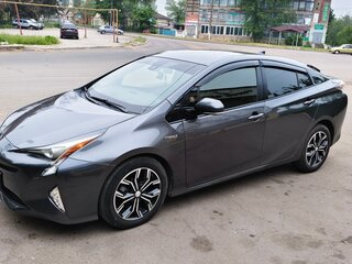 2016 Toyota Prius IV (XW50), серый, 1750000 рублей, вид 1