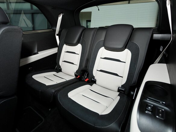 2026 Mercedes-Benz GLS AMG 63 AMG II (X167) Рестайлинг, чёрный, 24690000 рублей - вид 11