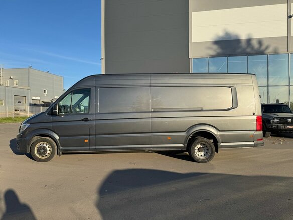 2021 Volkswagen Crafter, серый, 3980000 рублей - вид 3