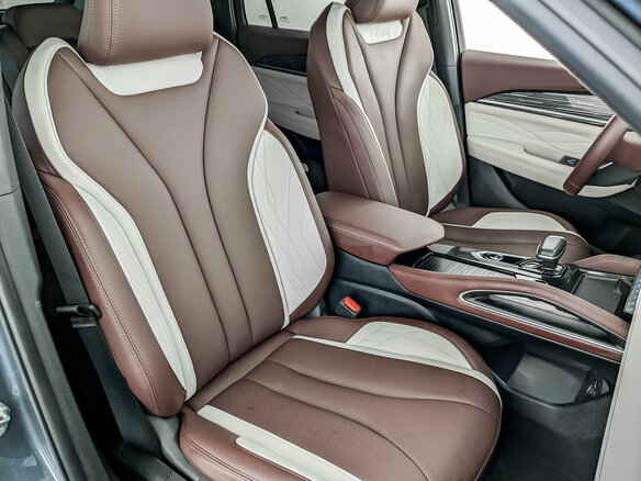 2023 Geely Monjaro I, серый, 3375000 рублей - вид 23