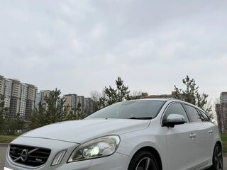 2012 Volvo V60 I, белый, 1079000 рублей, вид 2