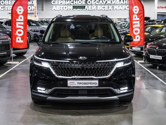 2020 Kia Carnival IV, чёрный, 3890700 рублей - вид 2
