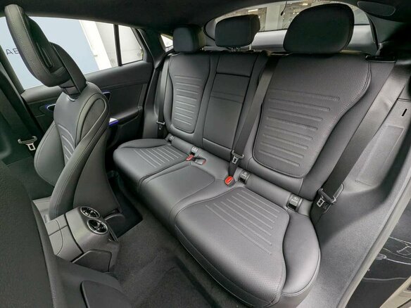 2026 Mercedes-Benz GLC Coupe 300 II (C254), чёрный, 9750000 рублей - вид 7