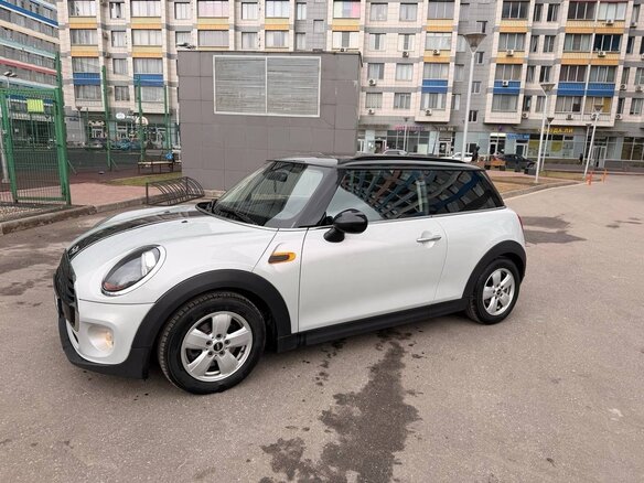 2019 Mini Hatch Cooper III (F55/F56) Рестайлинг, серебристый, 2050000 рублей - вид 7
