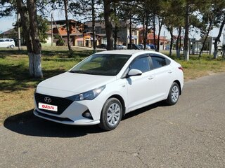 2021 Hyundai Solaris II Рестайлинг, белый, 1400000 рублей, вид 1