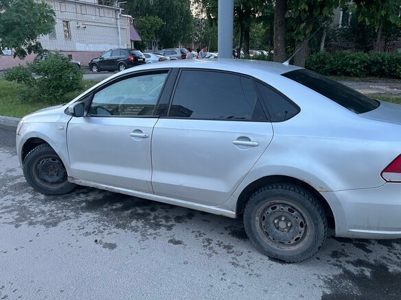 2011 Volkswagen Polo V, серебристый - вид 5