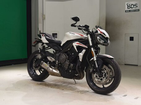 2020 Triumph Street Triple, белый, 799000 рублей, вид 3