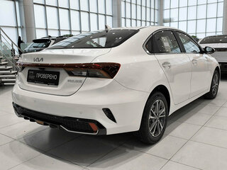 2024 Kia K3 II (China Market) Рестайлинг, белый, 2599000 рублей, вид 5