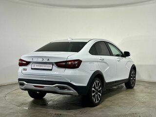 2023 Lada (ВАЗ) Vesta Cross I Рестайлинг (NG), белый, 1335000 рублей, вид 4