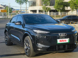 2025 Audi Q6 Sportback e-tron, чёрный, 7800000 рублей, вид 2