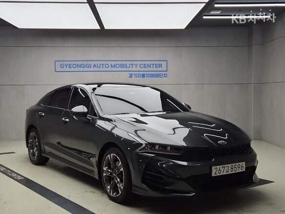 2023 Kia K5 III, серый