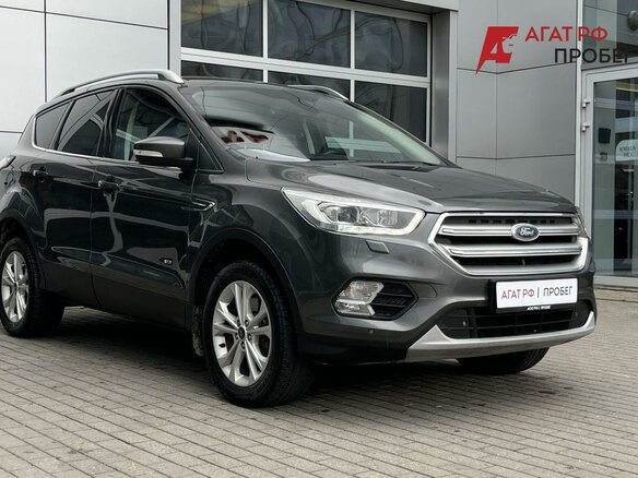 2018 Ford Kuga II Рестайлинг, серый, 1490000 рублей