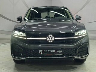 2025 Volkswagen Touareg III Рестайлинг, серый, 8199000 рублей, вид 2