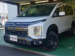 2023 Mitsubishi Delica D:5 I Рестайлинг, серебристый, 2950003 рублей, вид 1